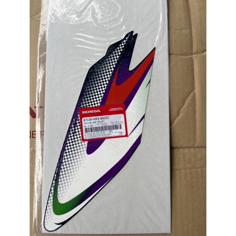 Tem cốp phải Anpha X lục