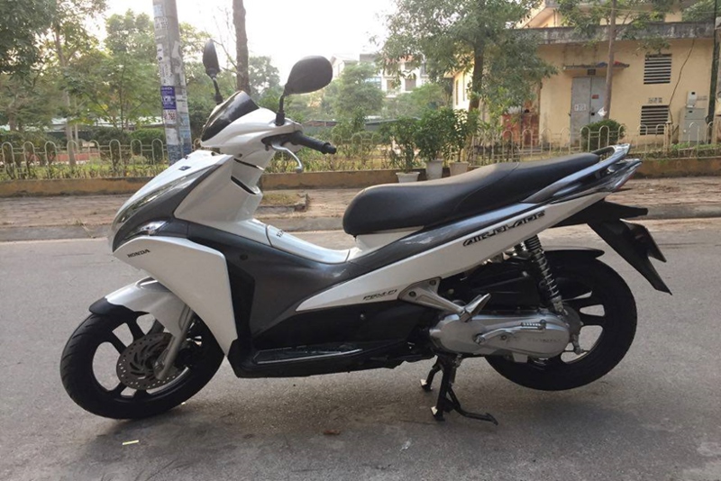 Bộ nhựa Air Blade 110 béo năm 2011 màu trắng Xám NHA62 32CT